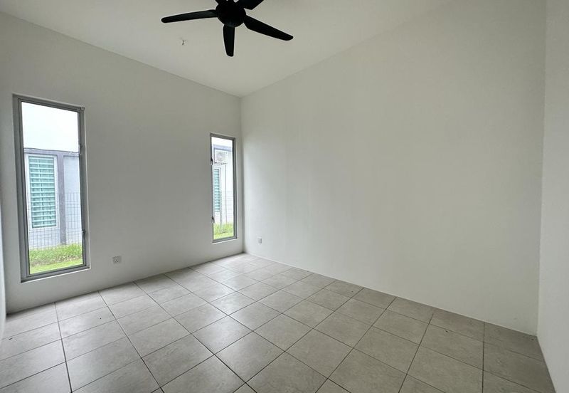 YARRA PARK WESTFIELD