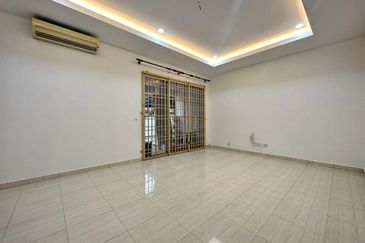 BANDAR LAGUNA MERBOK (KEMBAR)