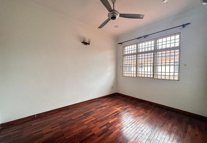 BANDAR LAGUNA MERBOK (KEMBAR)