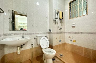 BANDAR LAGUNA MERBOK (KEMBAR)