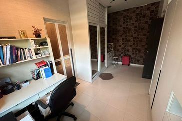 BANDAR LAGUNA MERBOK (TERES)