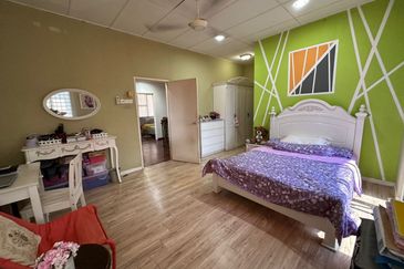 BANDAR LAGUNA MERBOK (TERES)