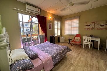 BANDAR LAGUNA MERBOK (TERES)