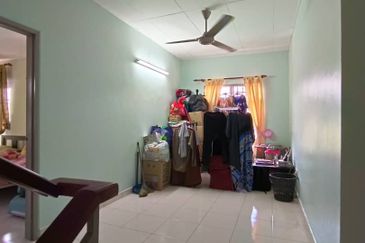 Bandar Laguna Merbok