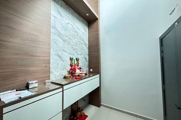 Sierra, Bukit Banyan