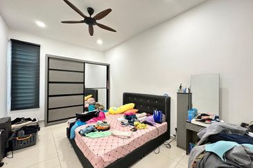 Sierra, Bukit Banyan