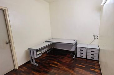 BANDAR LAGUNA MERBOK (TERES)