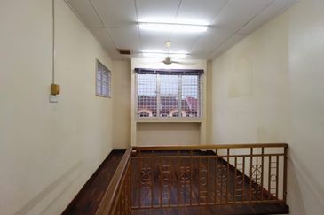 BANDAR LAGUNA MERBOK (TERES)