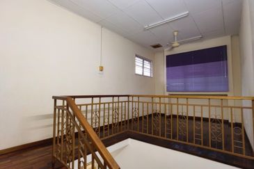 BANDAR LAGUNA MERBOK (TERES)