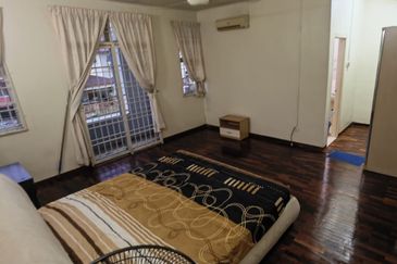 BANDAR LAGUNA MERBOK (TERES)