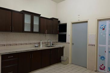 BANDAR LAGUNA MERBOK (TERES)