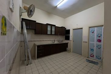 BANDAR LAGUNA MERBOK (TERES)