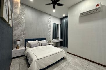 Sierra, Bukit Banyan