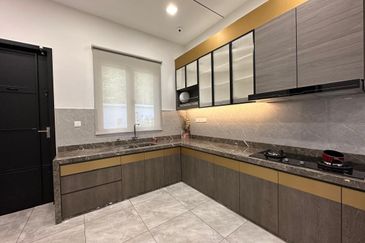 Sierra, Bukit Banyan