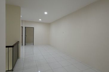 Pengkalan Near Aeon - Double Storey House for sale