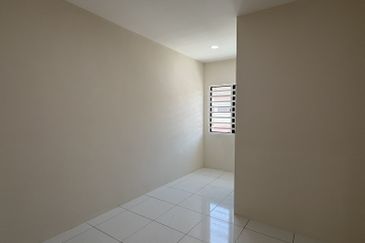 Pengkalan Near Aeon - Double Storey House for sale