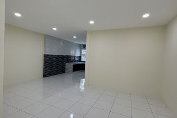 Pengkalan Near Aeon - Double Storey House for sale