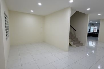 Pengkalan Near Aeon - Double Storey House for sale