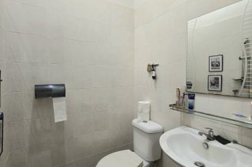 3-Storey Semi-Detached Home in Taman Pulai Mutiara