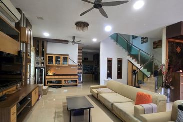 3-Storey Semi-Detached Home in Taman Pulai Mutiara