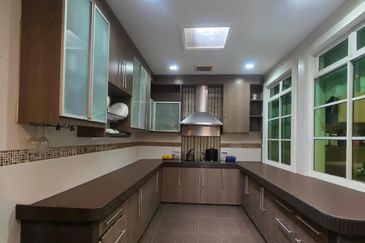 3-Storey Semi-Detached Home in Taman Pulai Mutiara