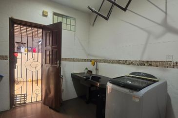 3-Storey Semi-Detached Home in Taman Pulai Mutiara