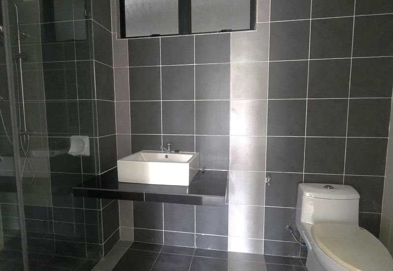 Upper East @ Tiger Lane