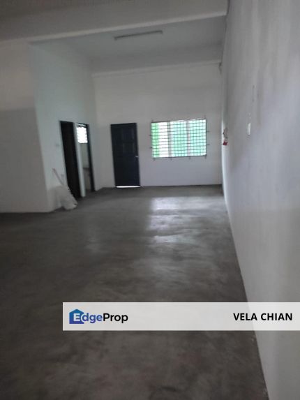 For Rent: Double Storey Shop 20'x80’' in Jalan Datuk, Perak, Ipoh