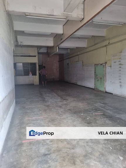 Menglembu--Double Storey shop lot for sales RM 427,000 in Taman Sri Intan, Perak, Menglembu