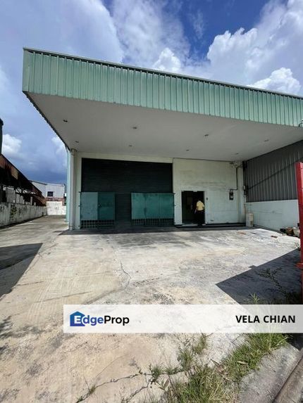 Menglembu 1.5 Storey Semi-D lntermediate lot lndustrial Factory For Rent, Perak, Menglembu