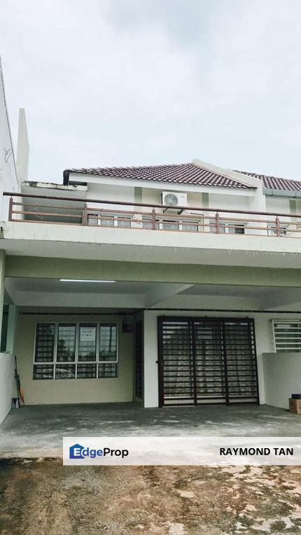 super value buy spacious double storey terrace, Negeri Sembilan, Seremban