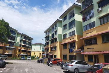 Lily & Jasmine Apartment