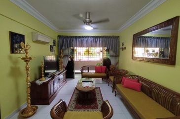 Lily & Jasmine Apartment