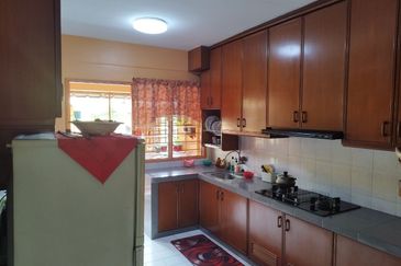 Lily & Jasmine Apartment