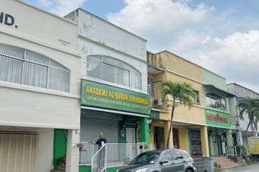 Ayer Keroh Commercial Centre