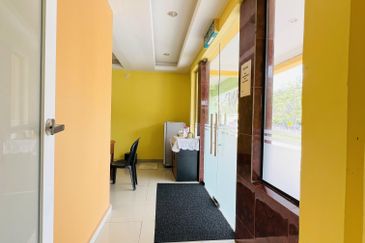 Ayer Keroh Commercial Centre