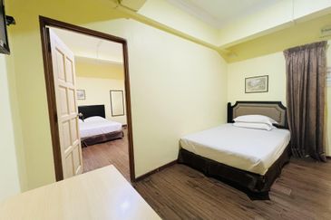 Ayer Keroh Commercial Centre