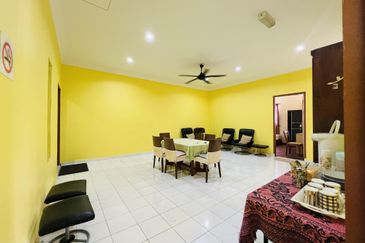 Ayer Keroh Commercial Centre