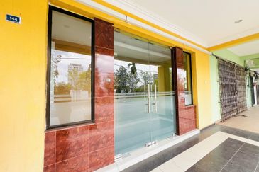 Ayer Keroh Commercial Centre