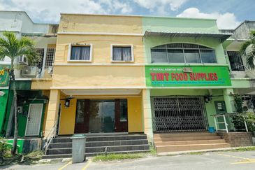 Ayer Keroh Commercial Centre