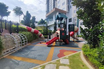 Tangerine Suites @ Sunsuria City