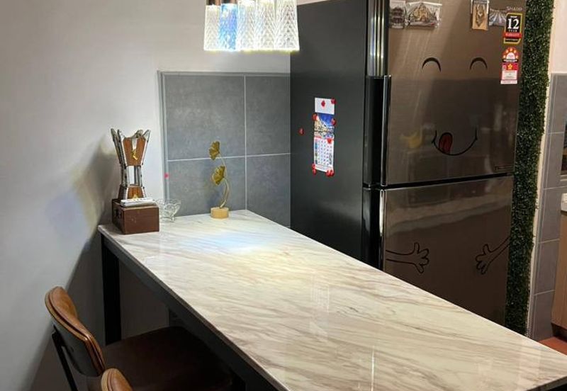 Lake Point Residence