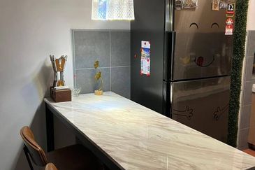 Lake Point Residence