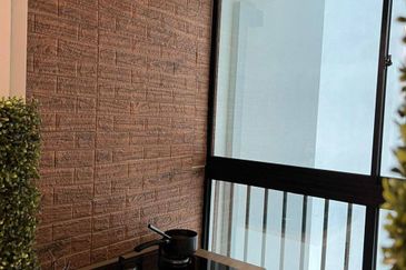 Lake Point Residence