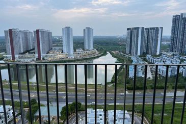 Lake Point Residence