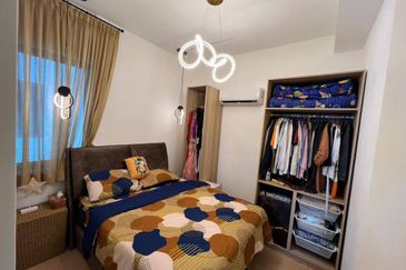 Lake Point Residence