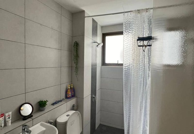 Lake Point Residence