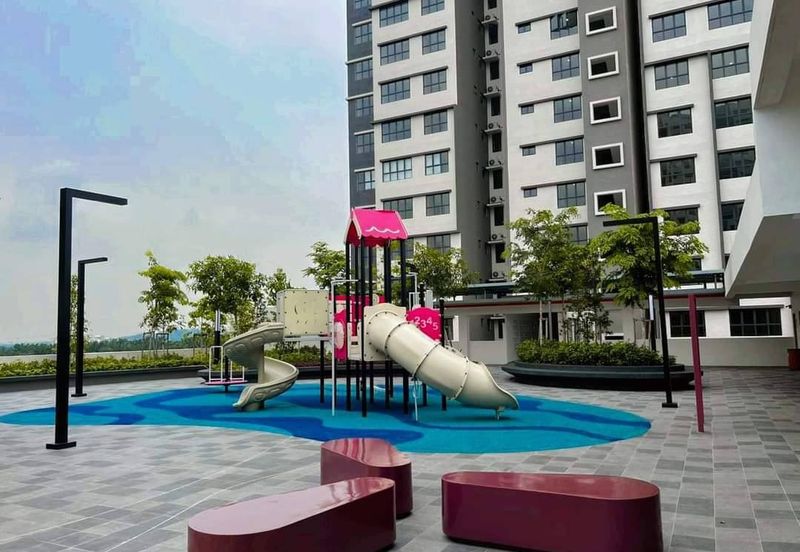 Arena Residences @ Warisan Puteri