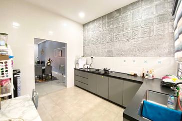 Taman Desa Bestari, Salak Tinggi