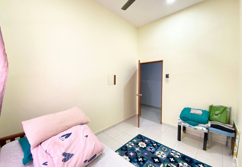 Taman Desa Bestari, Salak Tinggi